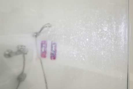 How to Remove Soap Scum from Shower Glass: 6 Effective Methods