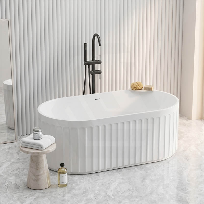 Fienza Eleanor Acrylic Oval Freestanding Bathtub with Overflow 1500/1700mm - Gloss White