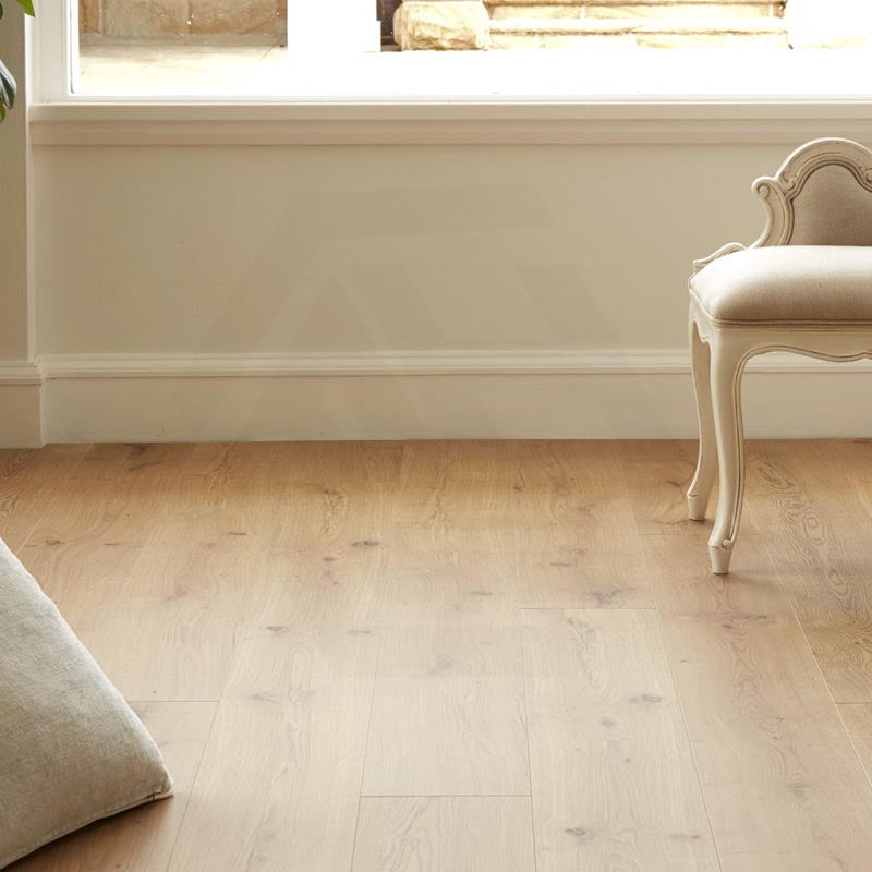 Preference Floors OAKLEAF Embossed Matte Ivory 12mm Laminate Flooring AC4