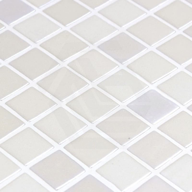 Onix Opalo Blanco Gloss Glass Mosaic Tile 310x467mm Sheet (25x25mm Chip Piece)