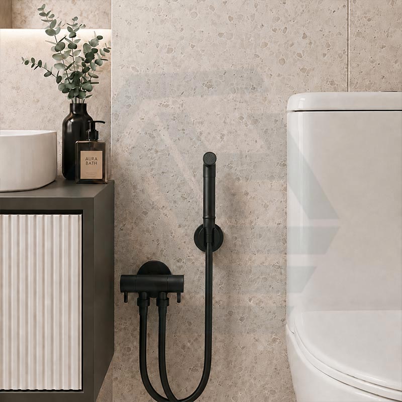 Round Brass Toilet Bidet Spray Kit with 1.2m PVC Water Hose Chrome/Matt Black