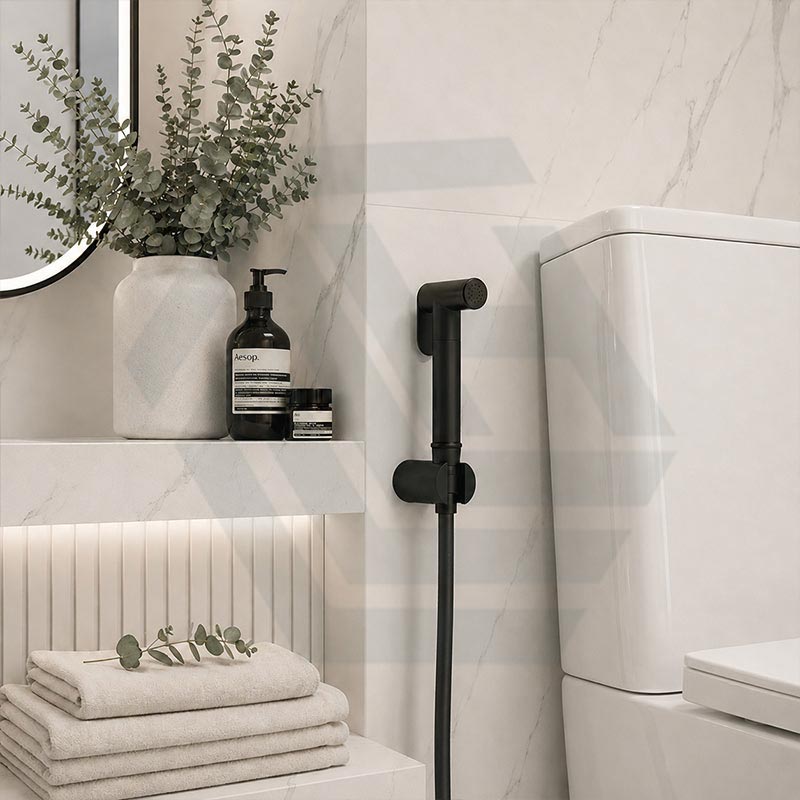 Round Brass Toilet Bidet Spray Kit with 1.2m PVC Water Hose Chrome/Matt Black